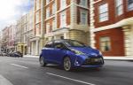 Toyota Yaris Hybrid Bi-Tone 2017 года